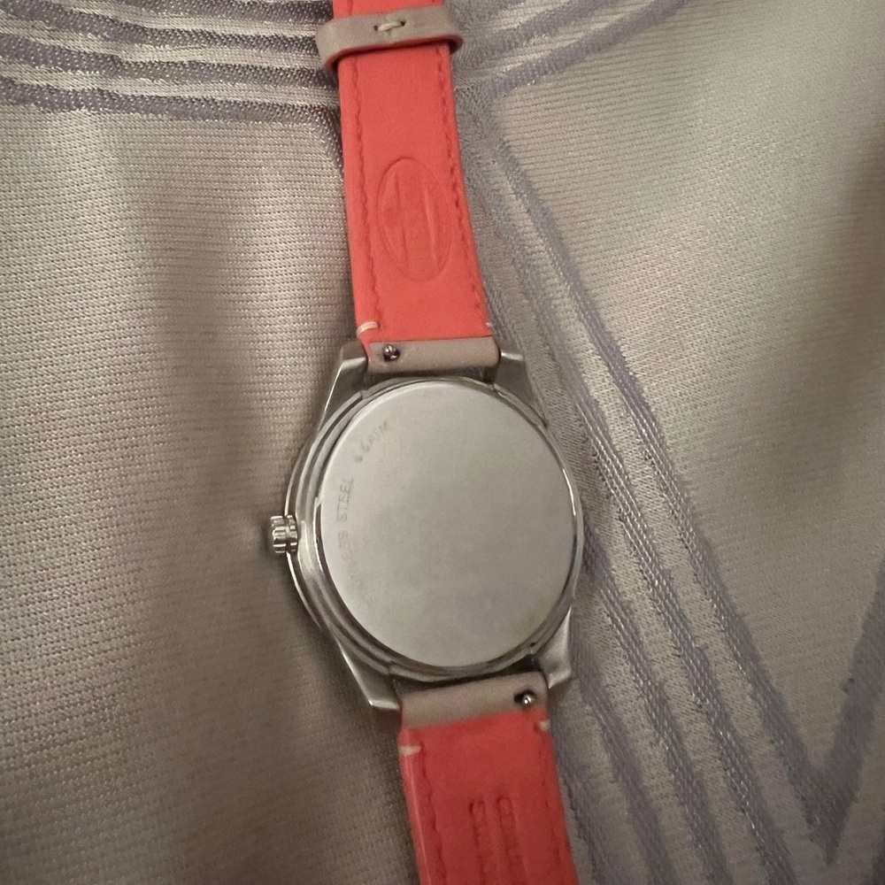 Fossil Watch With Interchangeable Bands - image 3